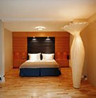 <?php echo $hotelname_visible; ?> suite