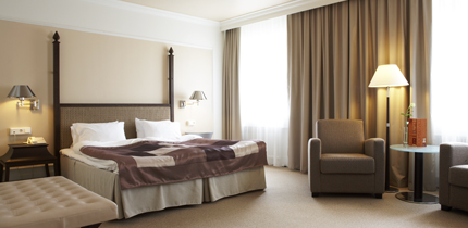 <?php echo $hotelname_visible; ?> exterior